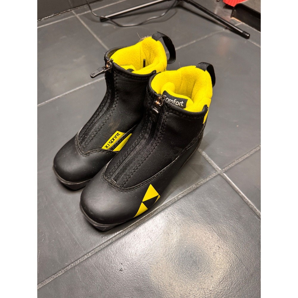 Fischer XJ Sprint Kids Cross‎ Country Ski Boots Black Yellow EU 31 NNN Binding
